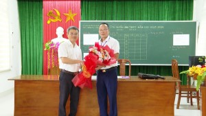 Lãnh đạo huyện kiểm tra công tác chuẩn bị thi tuyển sinh vào lớp 10