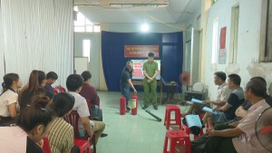 Tập huấn phòng cháy chữa cháy cho Ban Quản lý và tiểu thương chợ Đồng Lê
