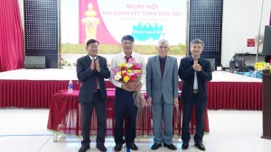 Ngày hội Đại đoàn kết toàn dân tộc tại Tiểu khu 2, xã Đồng Lê