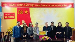 Đồng chí Phó Chủ tịch UBND huyện thăm, chúc tết Trung tâm Văn hoá – Thể thao và Truyền thông