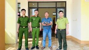 Bàn giao cá thể tê tê cho Hạt kiểm lâm huyện Tuyên Hóa