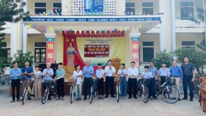 Hội Khuyến học huyện Tuyên Hóa 25 năm vì sự nghiệp khuyến học, khuyến tài