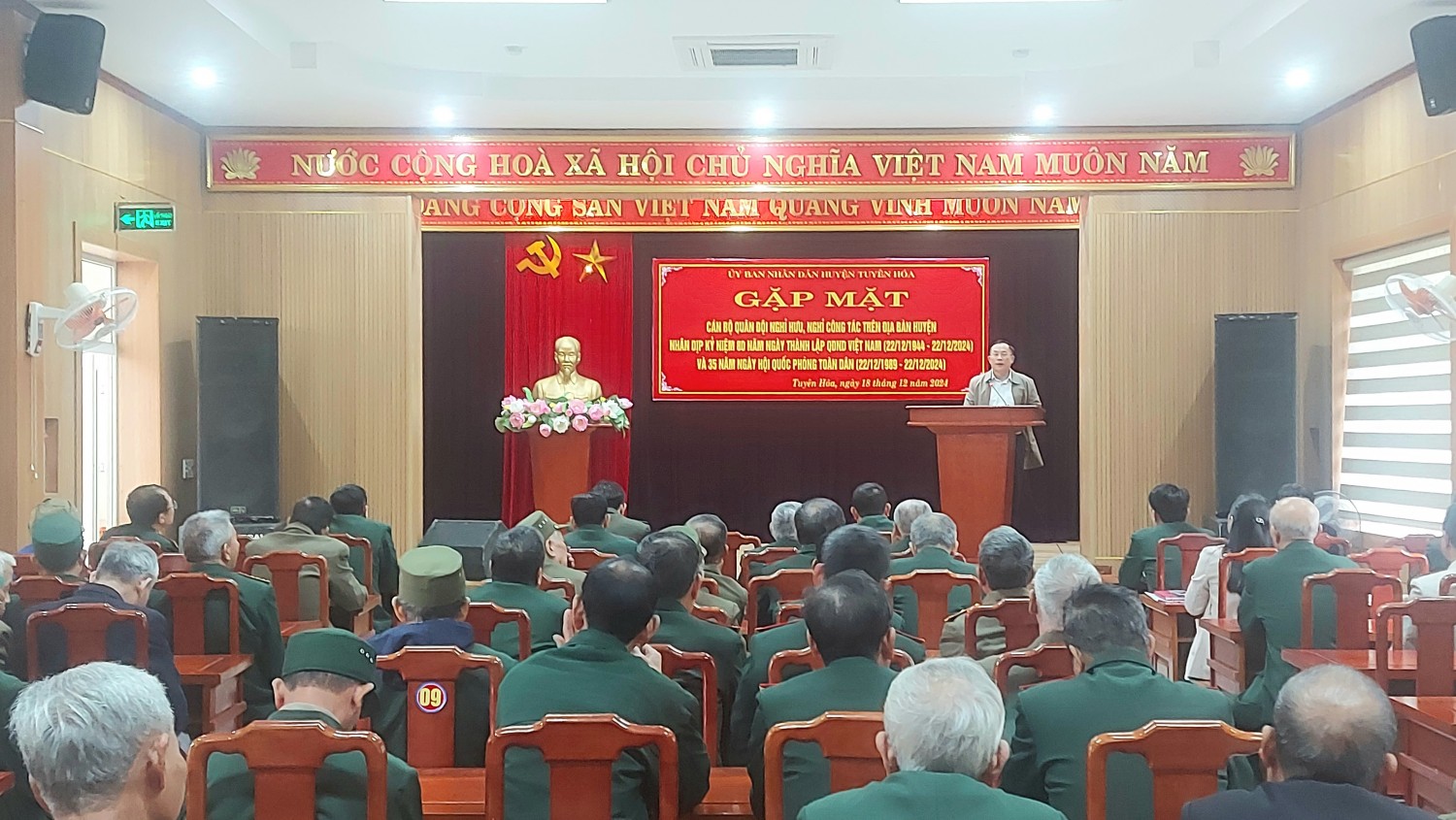 Gặp mặt cán bộ quân đội nghỉ hưu, nghỉ công tác trên địa bàn huyện