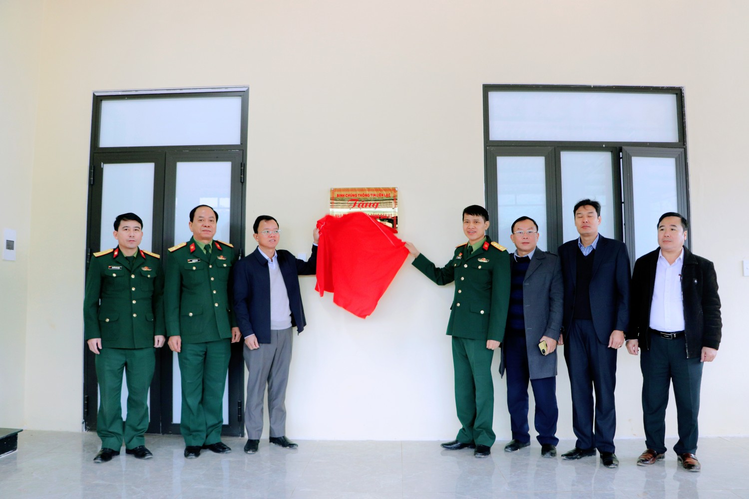 Khánh thành, Bàn giao nhà sinh hoạt cộng đồng bản Hà và các hạng mục tại Di tích lịch sử Hang Lèn Hà