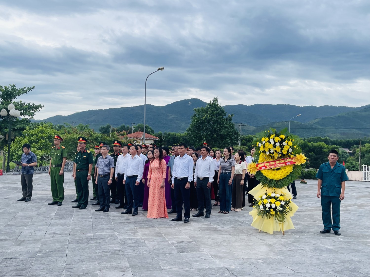 Xã Đồng Lê tổ chức Lễ viếng nghĩa trang liệt sỹ