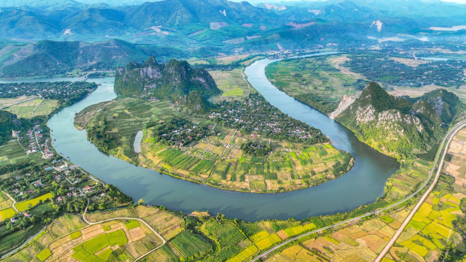 Tự hào vùng đất anh hùng