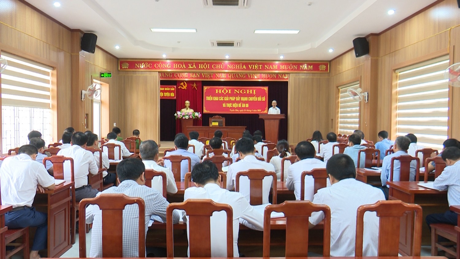 Tuyên Hóa triển khai các giải pháp đẩy mạnh hoạt động chuyển đổi số và thực hiện Đề án 06