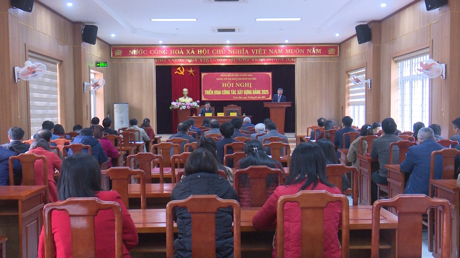 Đảng uỷ cơ quan HĐND & UBND huyện Tuyên Hóa triển khai nhiệm vụ năm 2025
