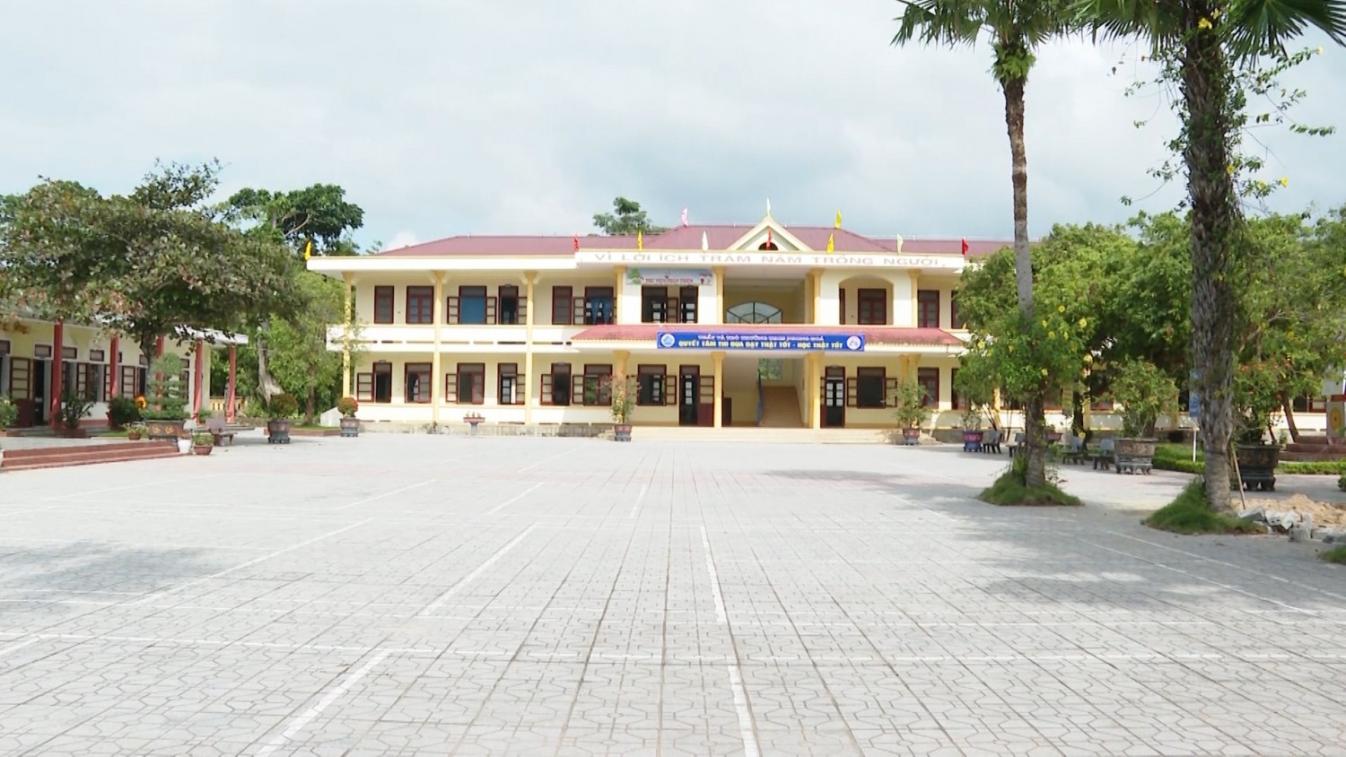 Tuyên Hóa phấn đấu xây dựng thêm 13 trường đạt chuẩn Quốc gia