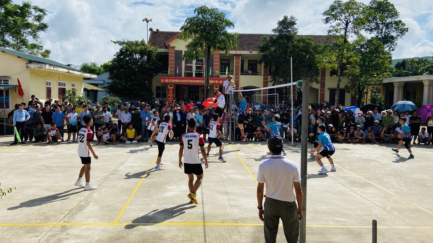 Xã Tuyên Lâm khai mạc Giải bóng chuyền nam chào mừng kỷ niệm 80 năm Cách mạng Tháng Tám và Quốc khánh 2/9