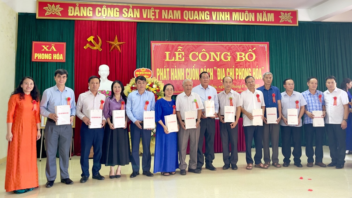 Công bố phát hành cuốn sách “Địa chí Phong Hoá”