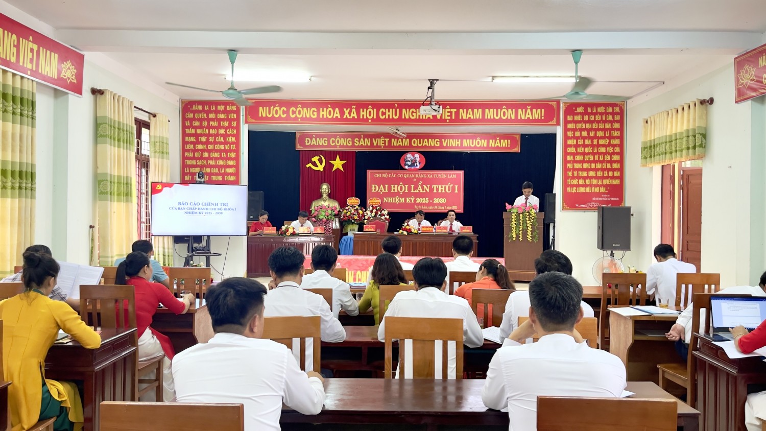 Đại hội Chi bộ các cơ quan Đảng xã Tuyên Lâm lần thứ nhất nhiệm kỳ 2025–2030