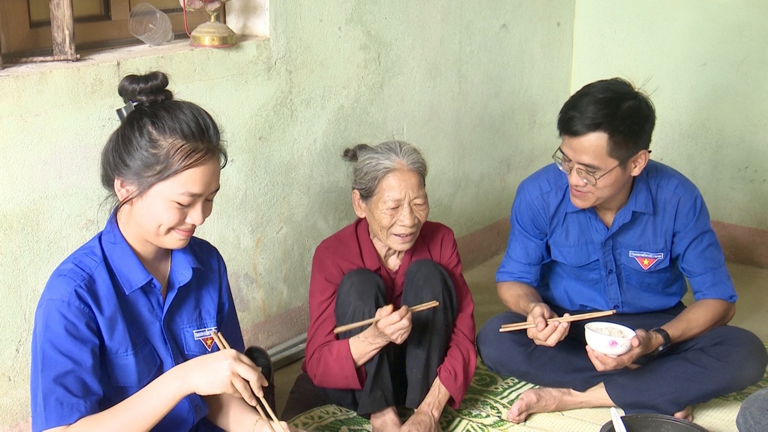 “Bữa cơm tri ân” ấm áp nghĩa tình