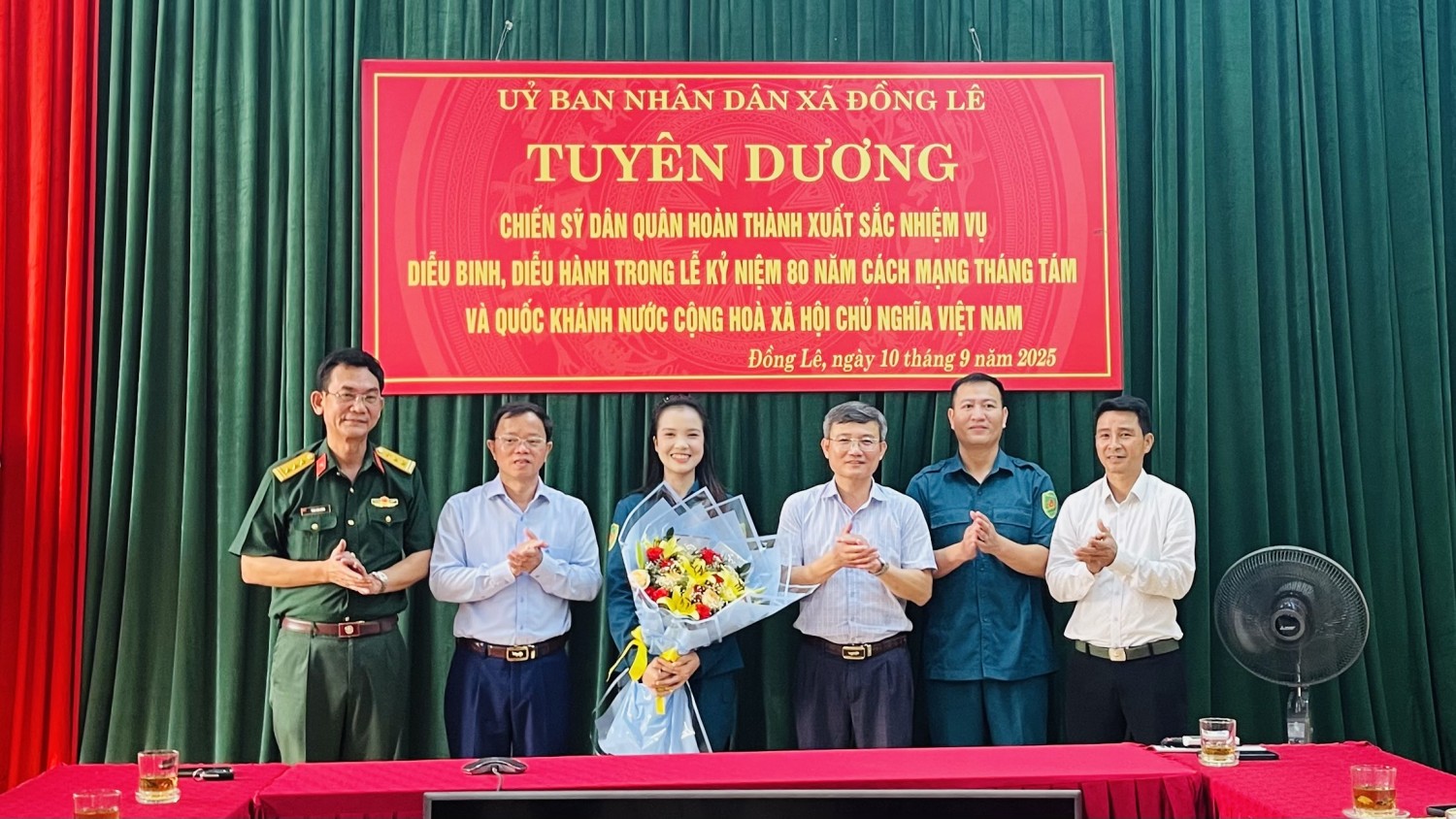Xã Đồng Lê tuyên dương chiến sỹ dân quân hoàn thành xuất sắc nhiệm vụ diễu binh, diễu hành A80