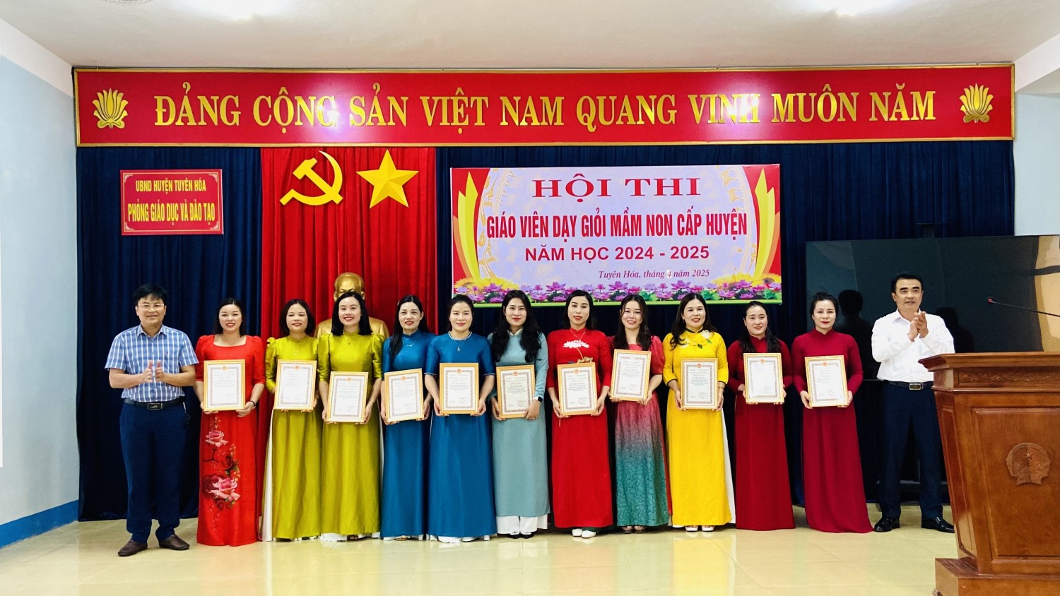 Công nhận 51 giáo viên mầm non đạt danh hiệu giáo viên dạy giỏi cấp huyện năm học 2024-2025