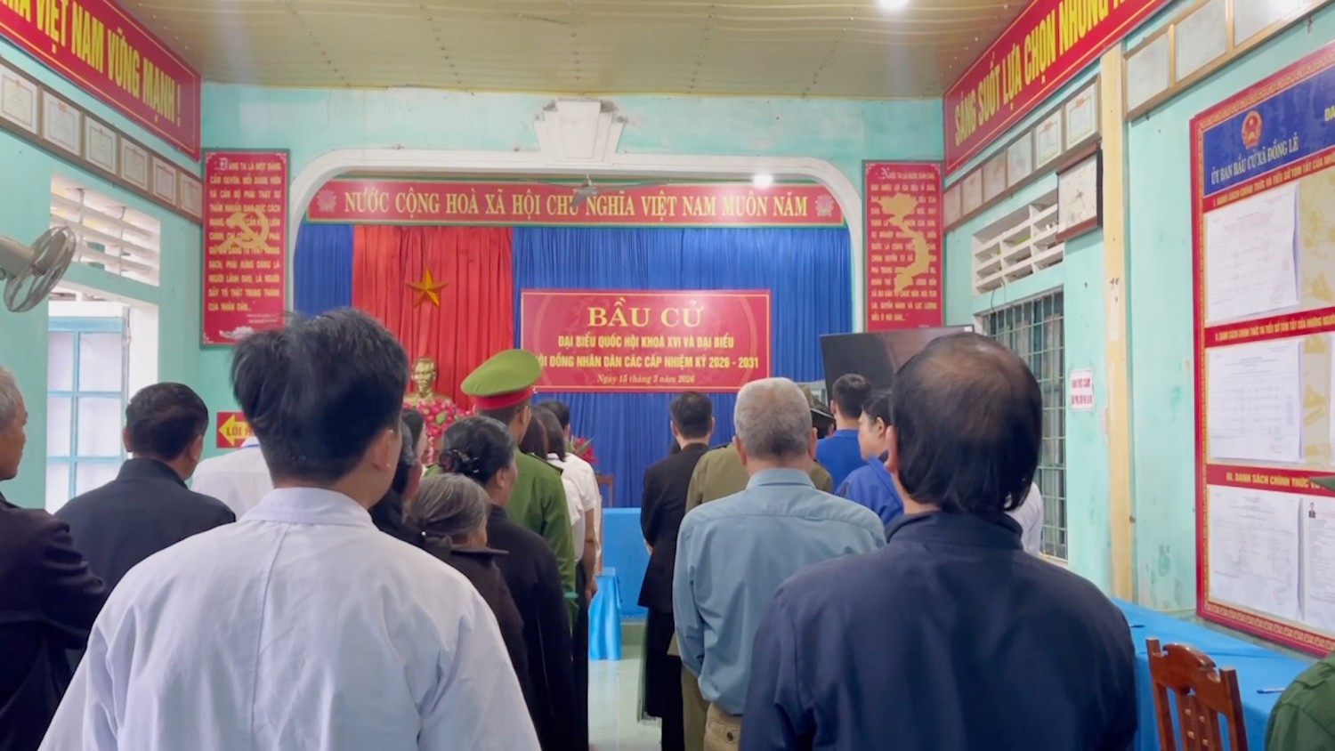Khu vực bỏ phiếu số 14 thôn Ba Tâm tổ chức lễ khai mạc ngày bầu cử