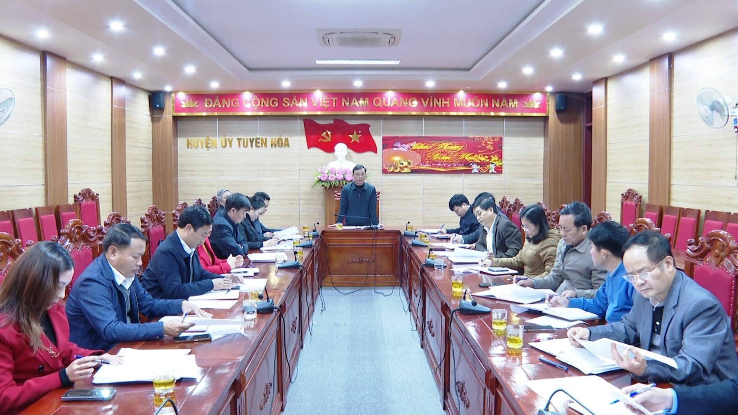 Hội nghị Ban Chỉ đạo triển khai xoá nhà tạm, nhà dột nát của huyện